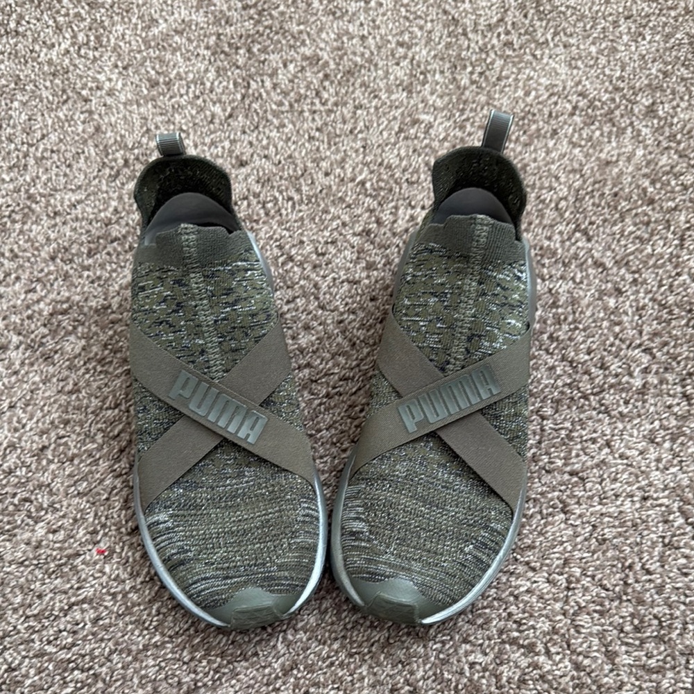 Puma Sneakers